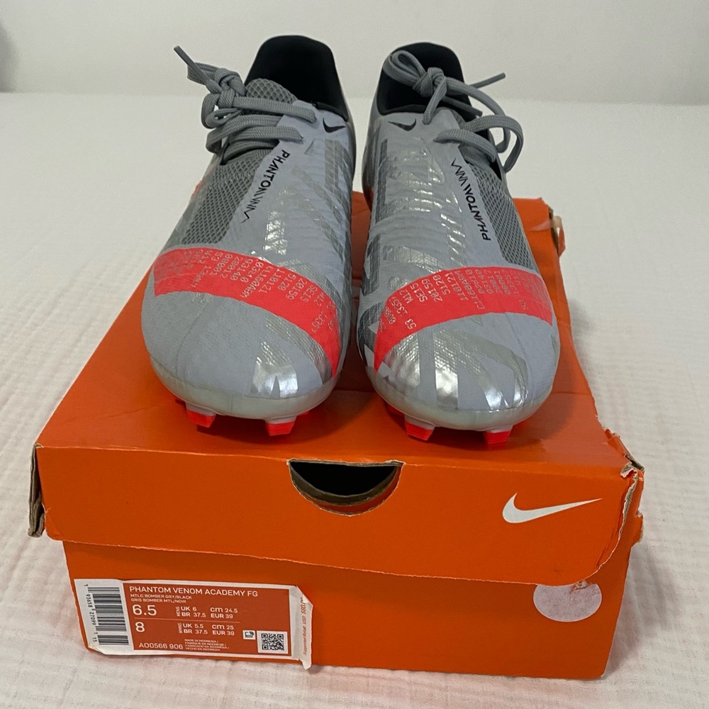 Phantom Venom Academy FG GS 'Metallic Grey Crimson' Size 6.5 Man. 8 Women